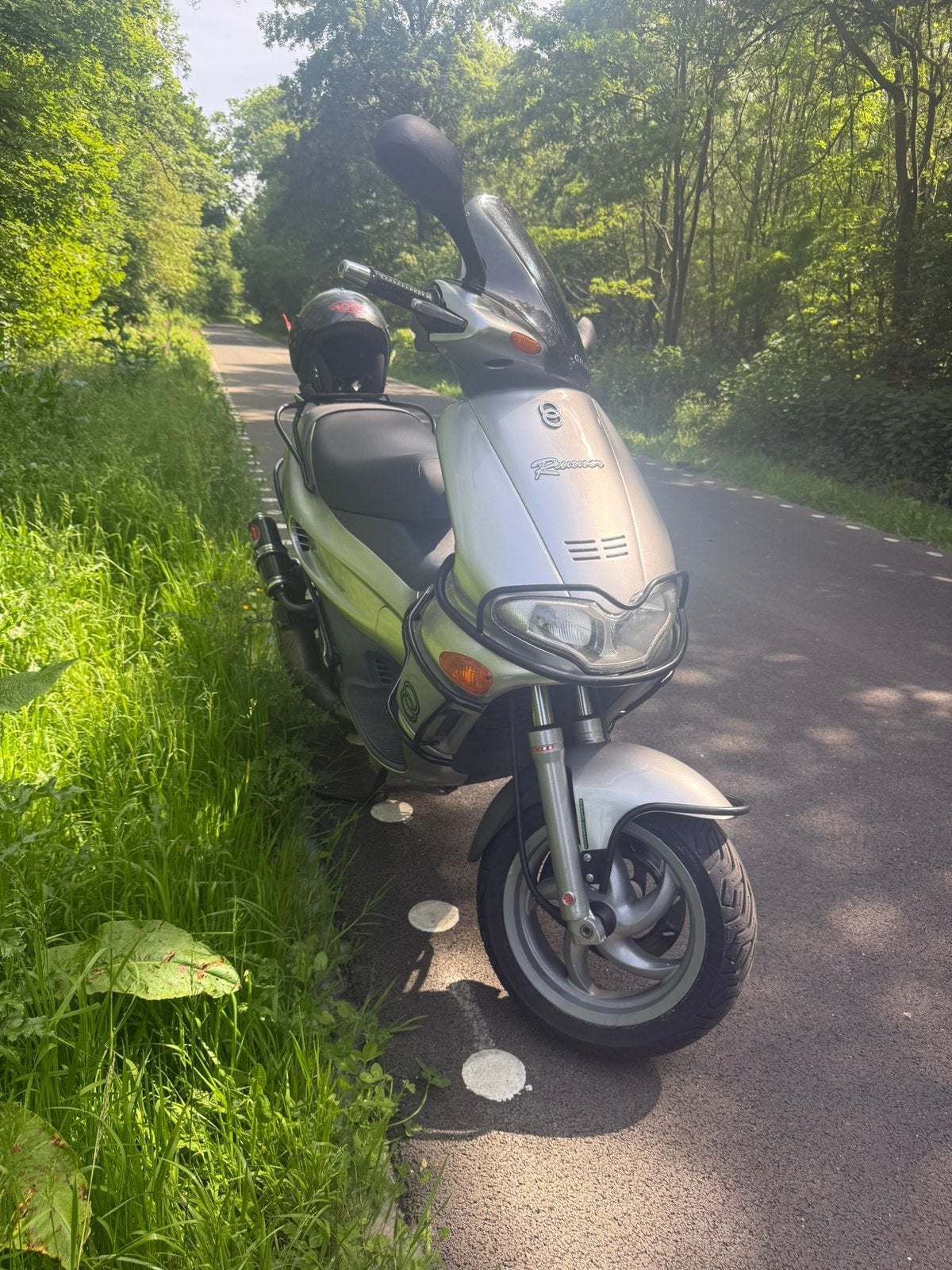 Gilera runner VALBEUGELS, Fietsen en Brommers, Scooters | Piaggio, Ophalen, Zo goed als nieuw, Benzine, Overige modellen