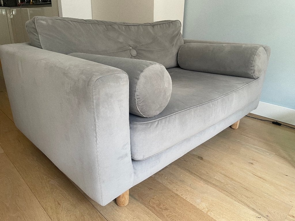 Superfijn bankje – grijs / velvet stof - FEST Amsterdam, Huis en Inrichting, Ophalen, Gebruikt, Tweepersoons, 75 tot 100 cm