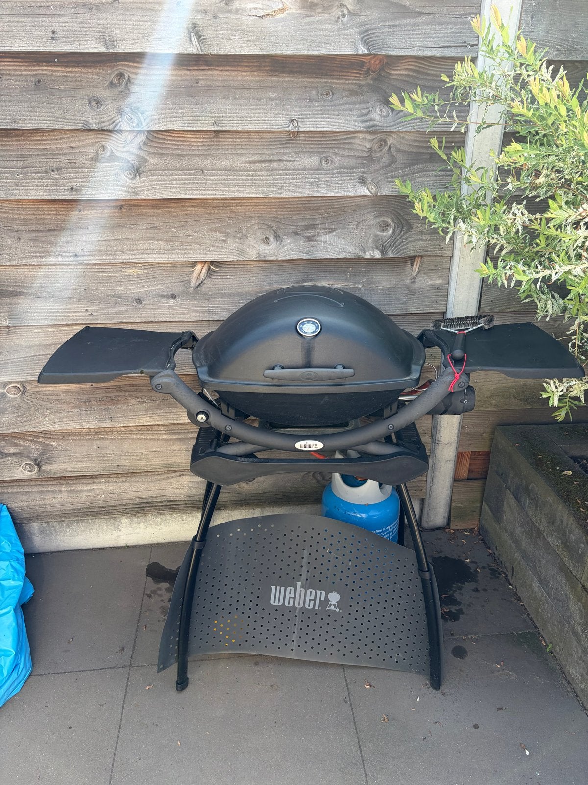 Weber Q2000 gasbarbecue met onderstel, Ophalen, Gebruikt