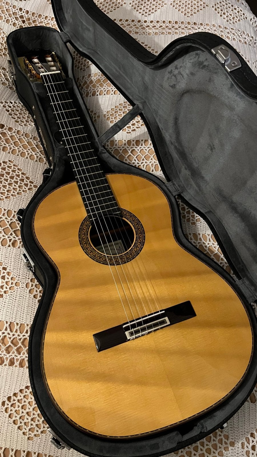 Juan Hernandez Concierto Klassieke Gitaar met Koffer, Ophalen, Zo goed als nieuw, Klassieke of Spaanse gitaar, Met koffer
