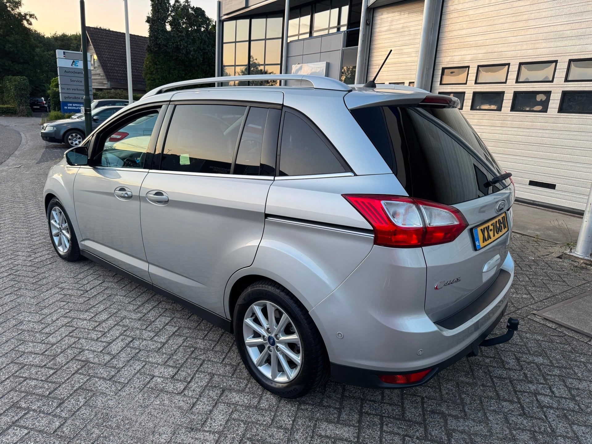 Ford Grand C-Max 1.0 Titanium 7PERS, Led, Navigatie, Voorwielaandrijving, 745 kg, 125 pk, Gebruikt