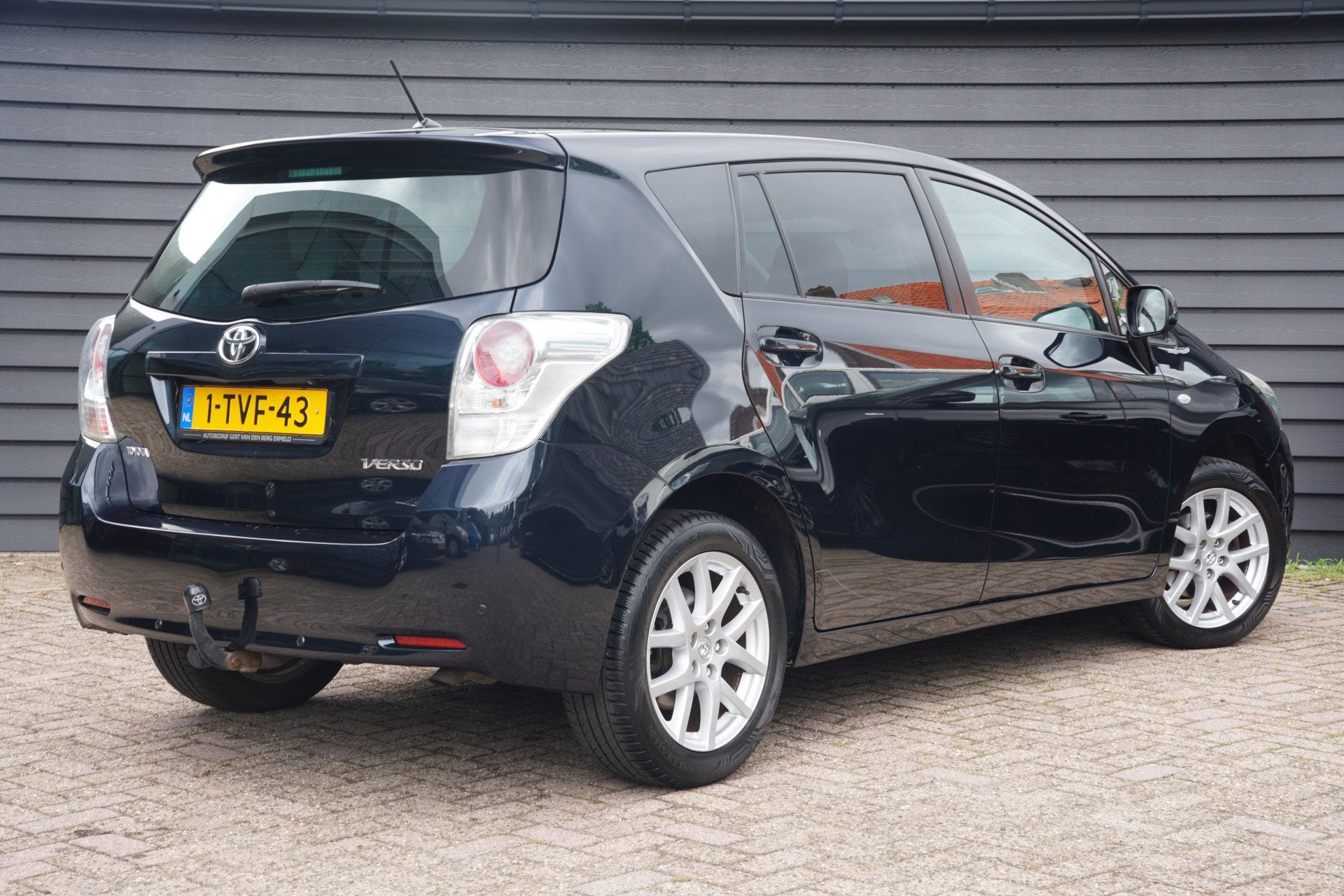 Toyota Verso 1.8 VVT-i Aspiration - 7 PERSOONS - TREKHAAK -, Auto's, Voorwielaandrijving, Euro 5, Gebruikt, Zwart