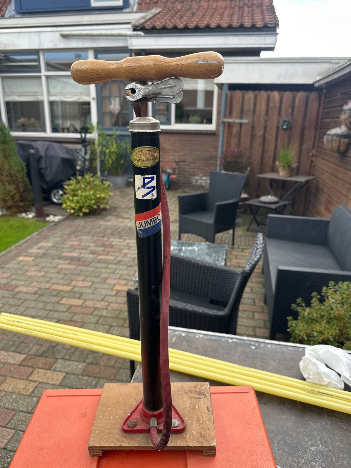 Vintage fietspomp met houten handvat - Jumbo, Ophalen of Verzenden, Gebruikt