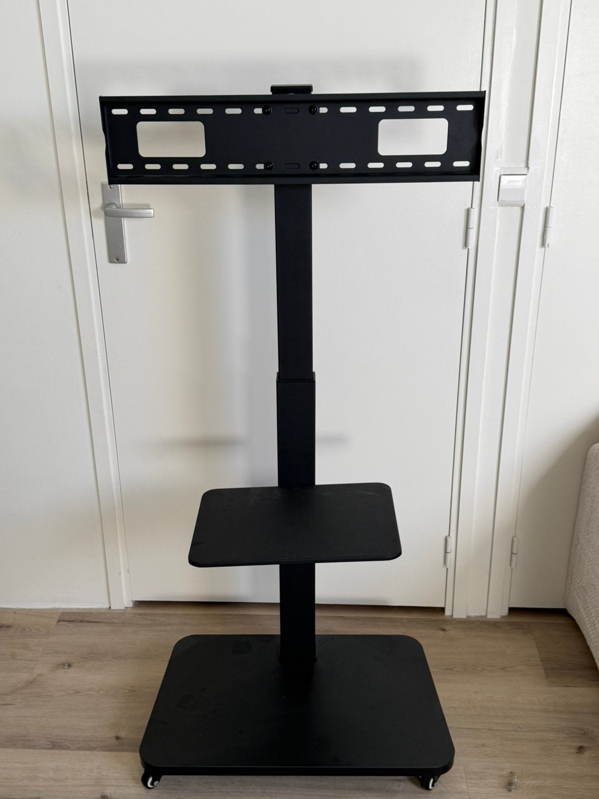 Tv Standaard, Ophalen, Zo goed als nieuw