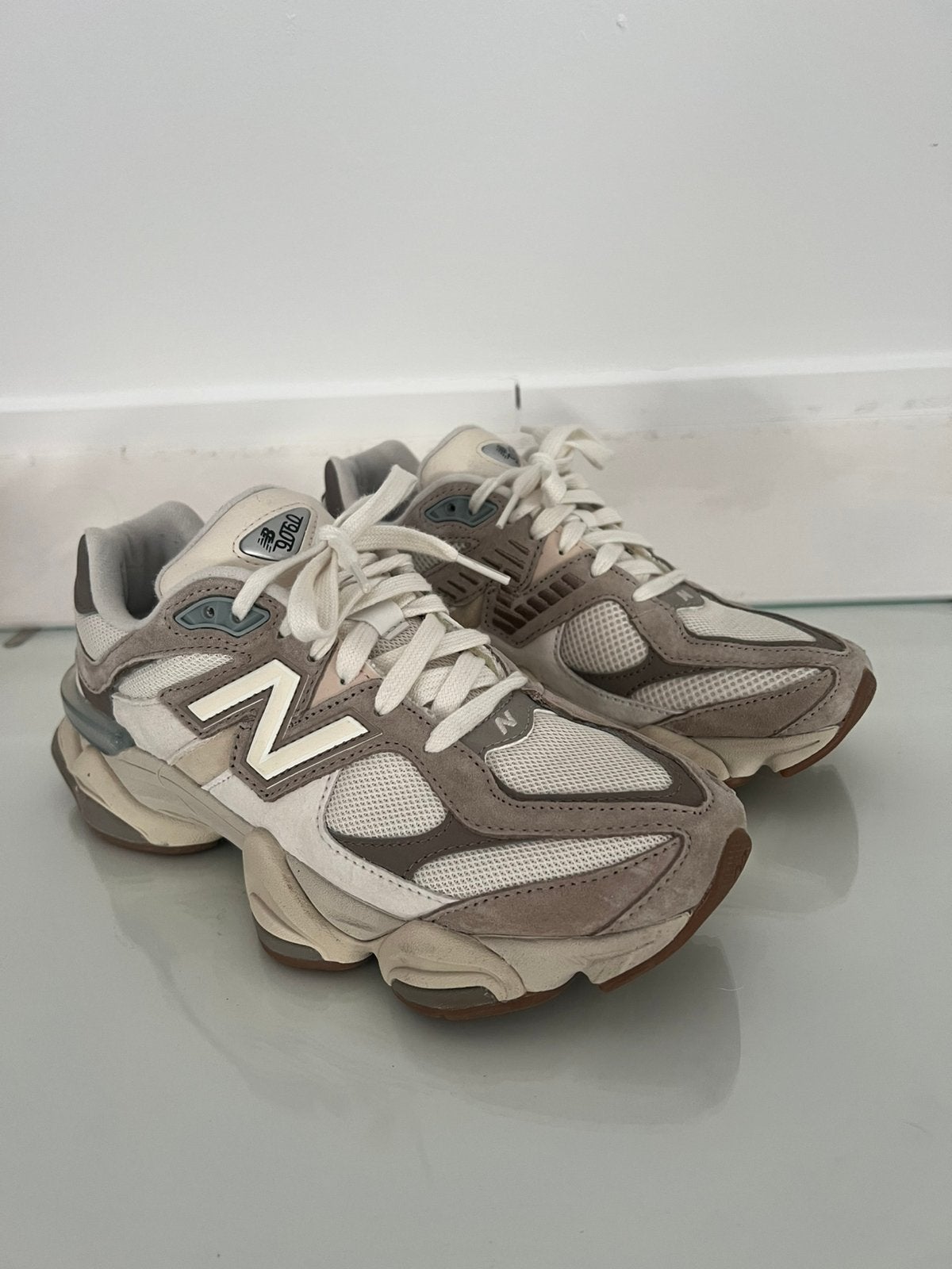 New Balance 9060 - Maat 40, Ophalen of Verzenden, Zo goed als nieuw