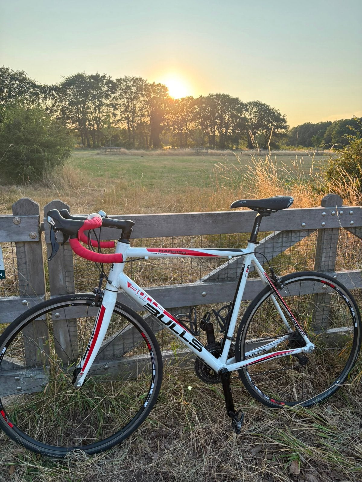 Bulls Harrier 1 racefiets - Wit/Rood, 28 inch, Gebruikt, Aluminium, 15 tot 20 versnellingen