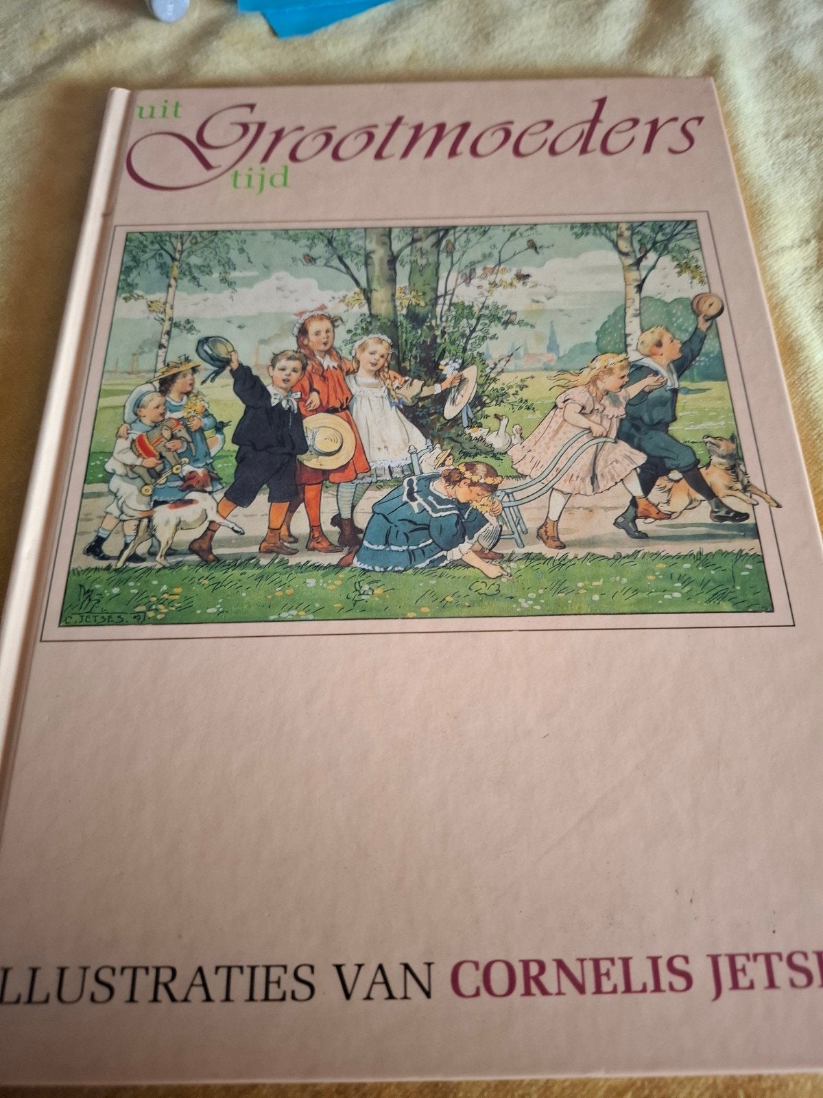 Uit grootmoeders tijd, Ophalen of Verzenden, Zo goed als nieuw, Fictie algemeen