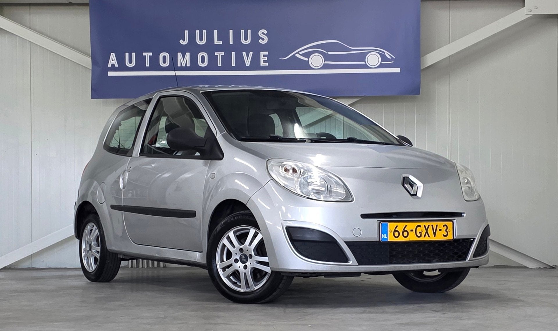 Renault Twingo 1.2 Authentique Trekhaak Airco LM Nieuwe APK!, Voorwielaandrijving, Gebruikt, 4 cilinders, 4 stoelen