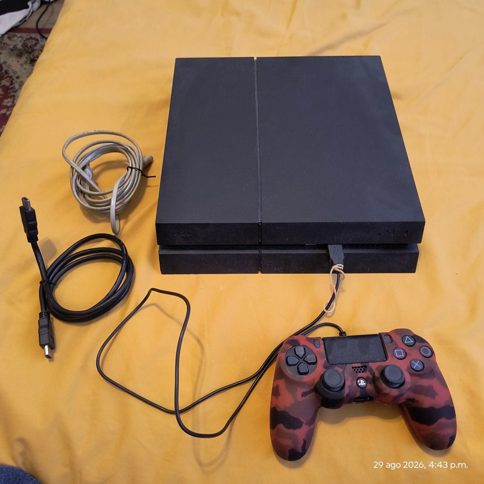 PlayStation 4 (PS4) met controller en kabels. 1tb, Spelcomputers en Games, Gebruikt, Ophalen of Verzenden, 1 TB, Met 1 controller