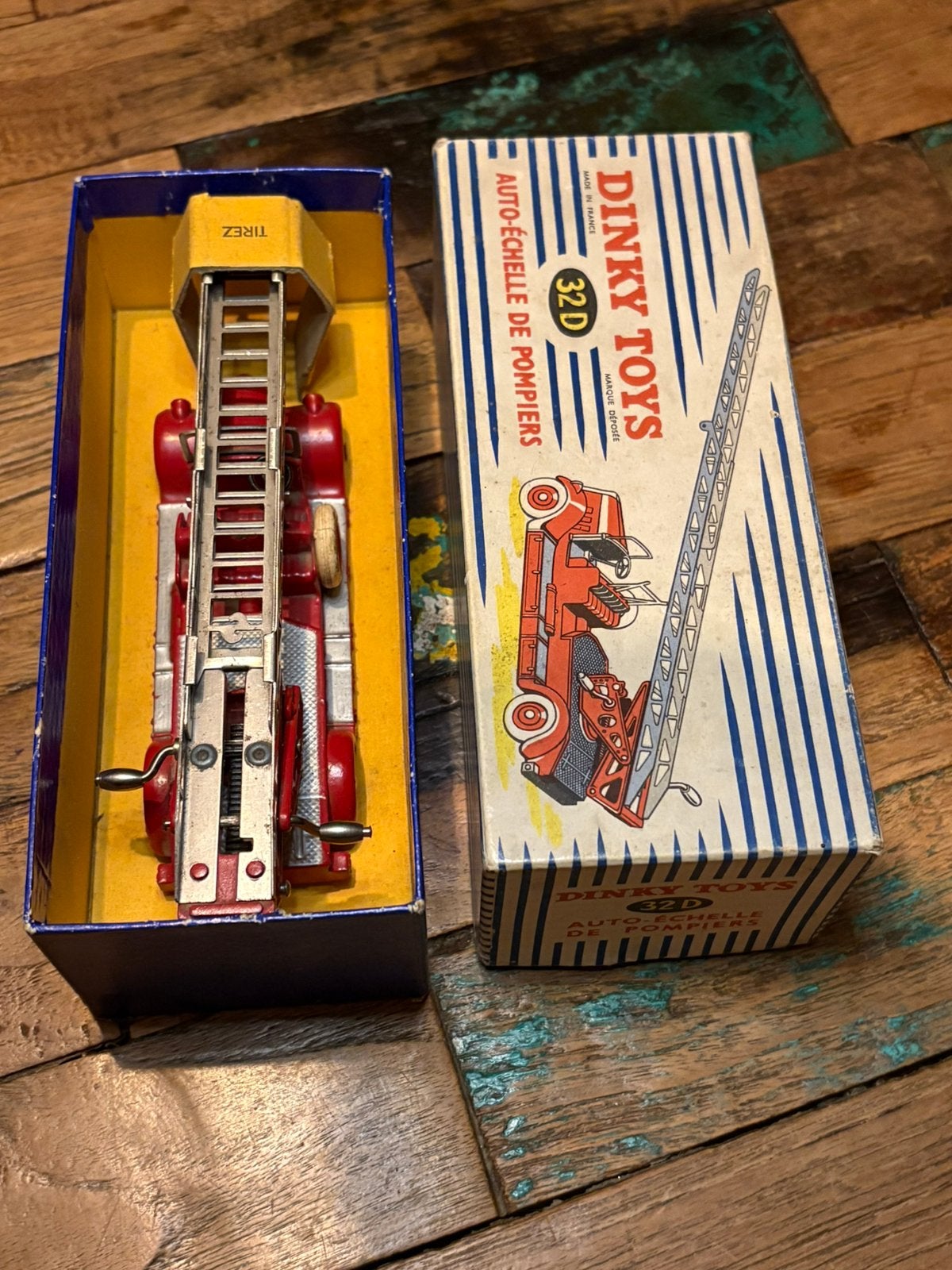 Dinky Toys France 25D Citroën 32D Auto-Échelle & 32E Berliet, Hobby en Vrije tijd, Modelauto's | 1:43, Ophalen of Verzenden, Gebruikt