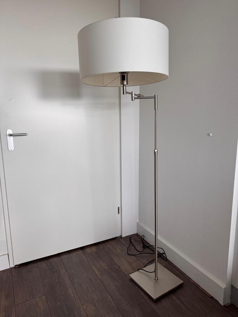 It’s about RoMi Berlin Vloerlamp + 2 extra lampenkappen, Ophalen, Zo goed als nieuw, Metaal, 150 tot 200 cm