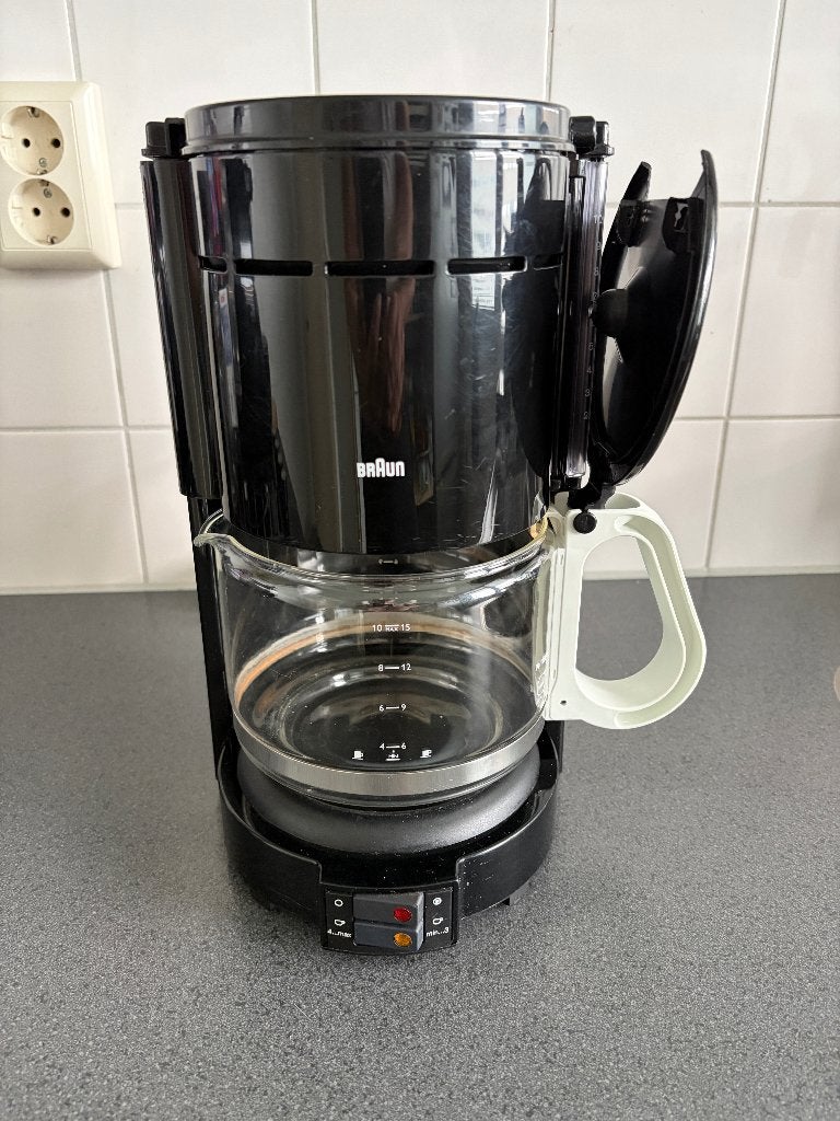 Braun koffiezetapparaat type 4069F / KF47, Gebruikt, 10 kopjes of meer, Koffiemachine, Gemalen koffie