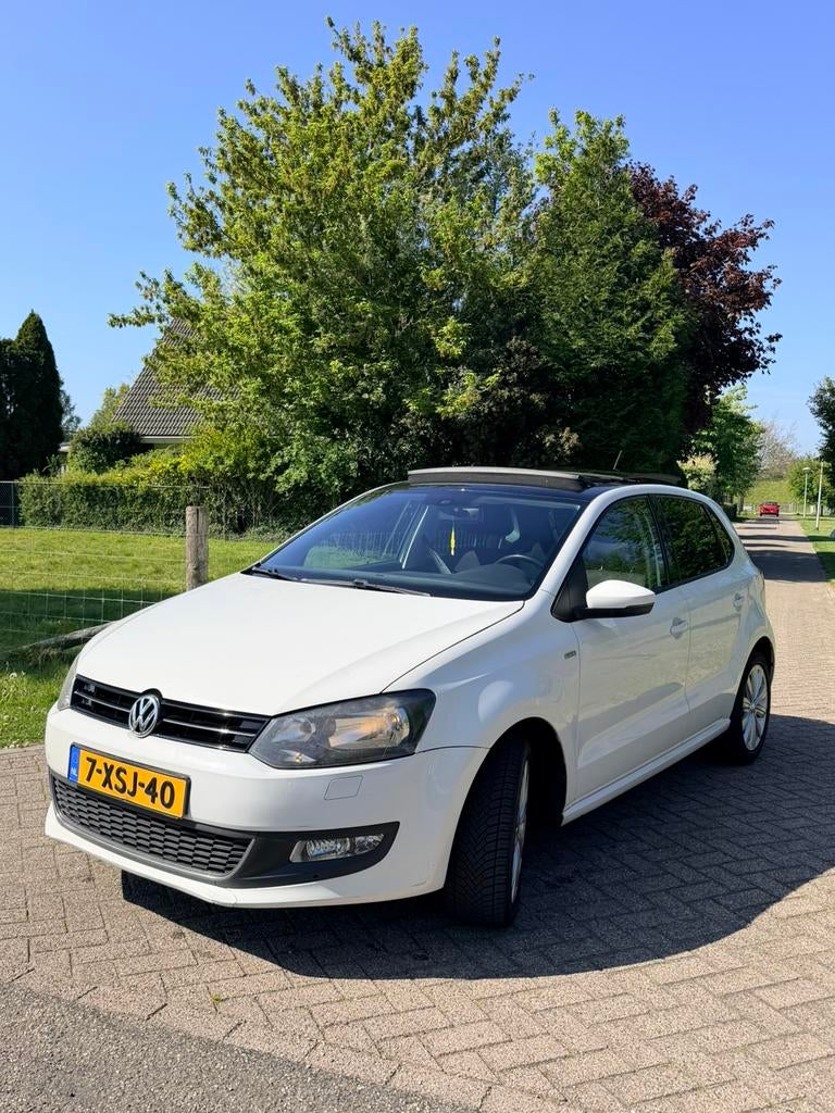 Volkswagen Polo 1.6 TDI DSG Life Edition Wit Automaat, Auto's, Volkswagen, Euro 5, Stof, Zwart, Diesel