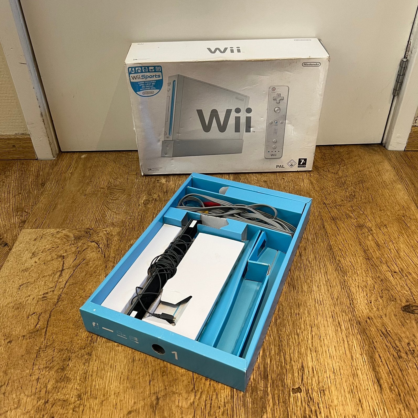 Complete Nintendo Wii met Doos, Spelcomputers en Games, Ophalen of Verzenden, Gebruikt, Met 1 controller