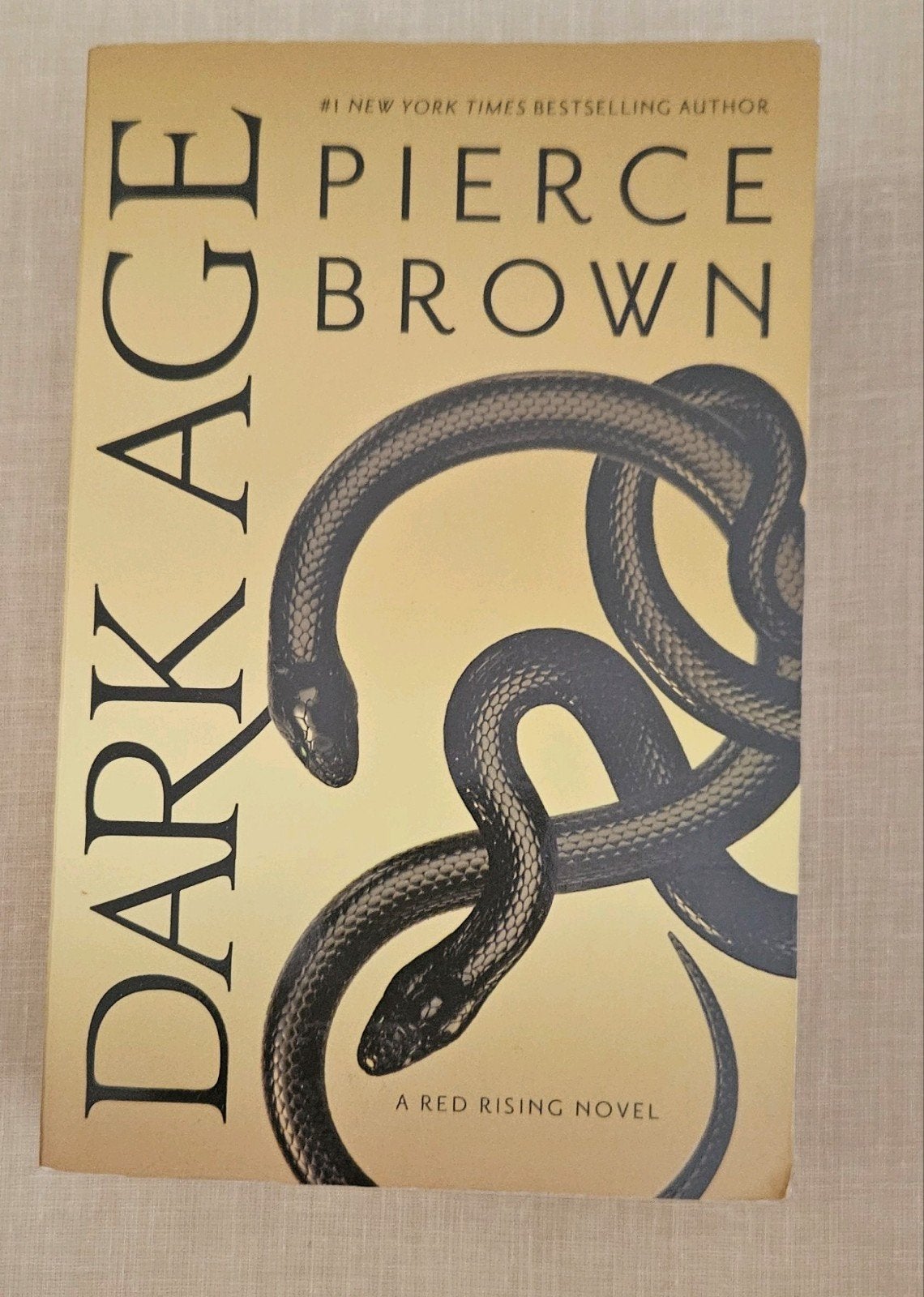 Dark Age - Pierce Brown, Ophalen, Zo goed als nieuw