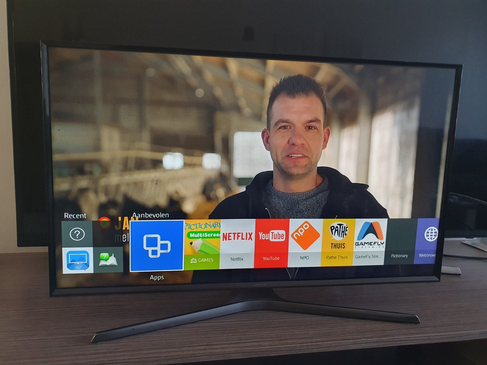 Samsung smart tv 32inch met wifi, 50 Hz, Zo goed als nieuw, Samsung, 80 tot 100 cm