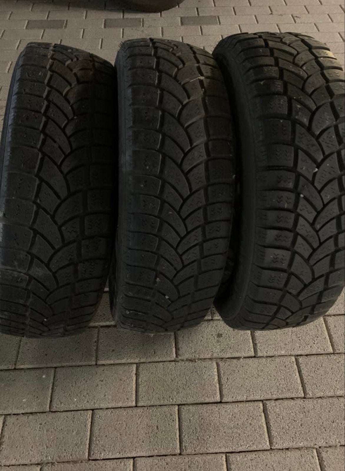 3 Winterbanden 195/65 R16 voor Trafic Vivaro, Ophalen, Gebruikt