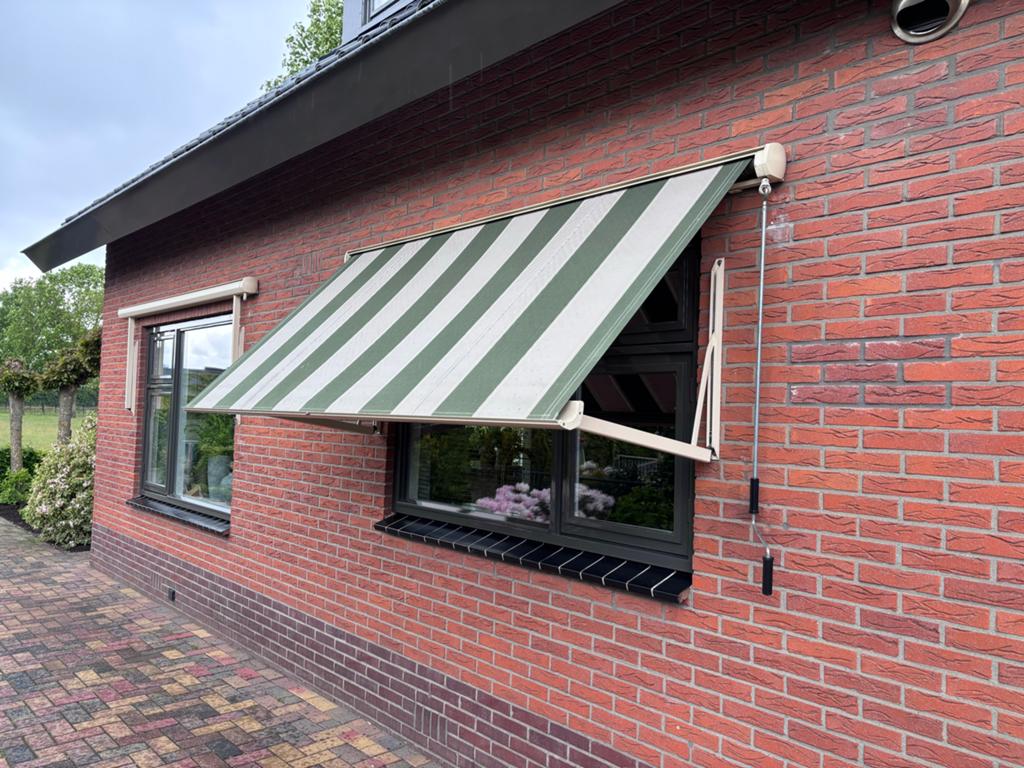 2 gebruikte uitvalschermen voor ramen (2000mm en 2220mm), Ophalen, Gebruikt, Minder dan 250 cm, Uitvalscherm