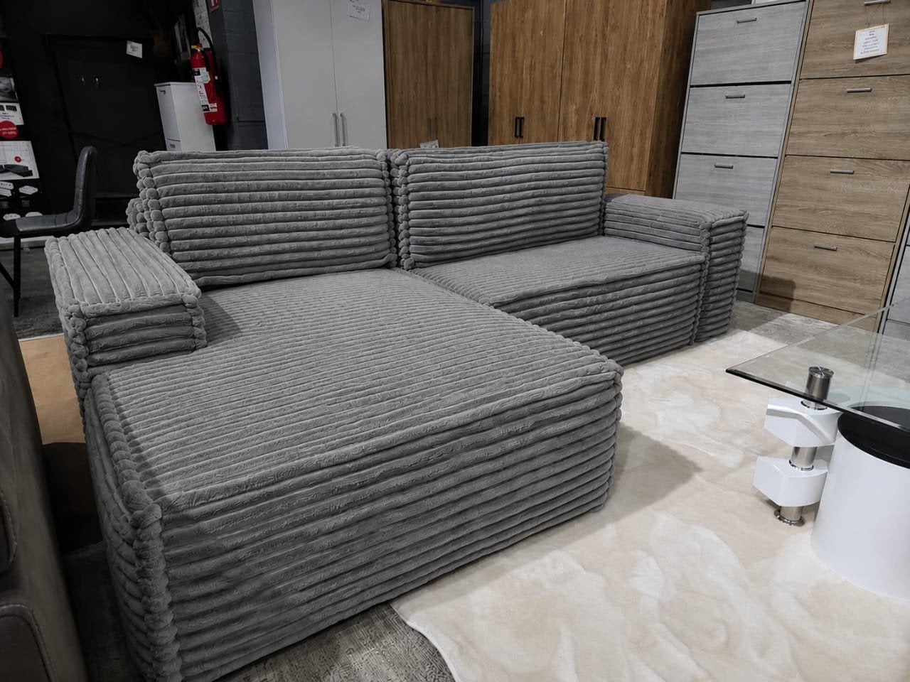 Luxe Grijze Ribstof Hoekbank / Loungebank – Zgan!, Verzenden, Nieuw, Stof