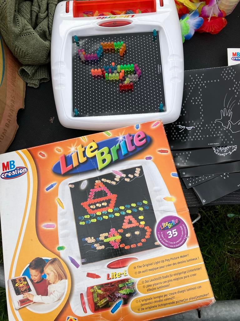 Lite-Brite: Creatief lichtbord met pegs en patronen, Ophalen of Verzenden, Gebruikt, Knutselen, Met licht