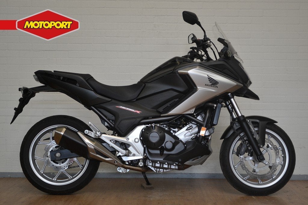Honda NC 750 X ABS (bj 2018), Dorneveld 180-184
B-1731  Zellik, BE, Honda Motor Europe, Bedrijf, Toermotor