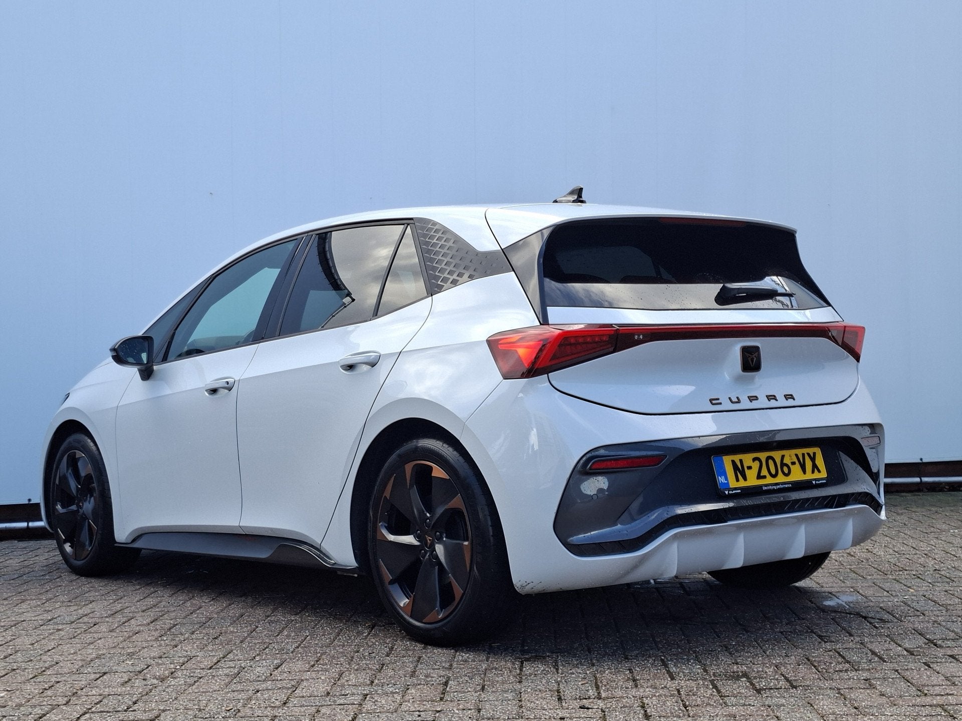 CUPRA Born Adrenaline One 62 kWh Soh 92% Adapt.Cruis Navi/Ca, Auto's, Automaat, 421 km, Gebruikt, Wit