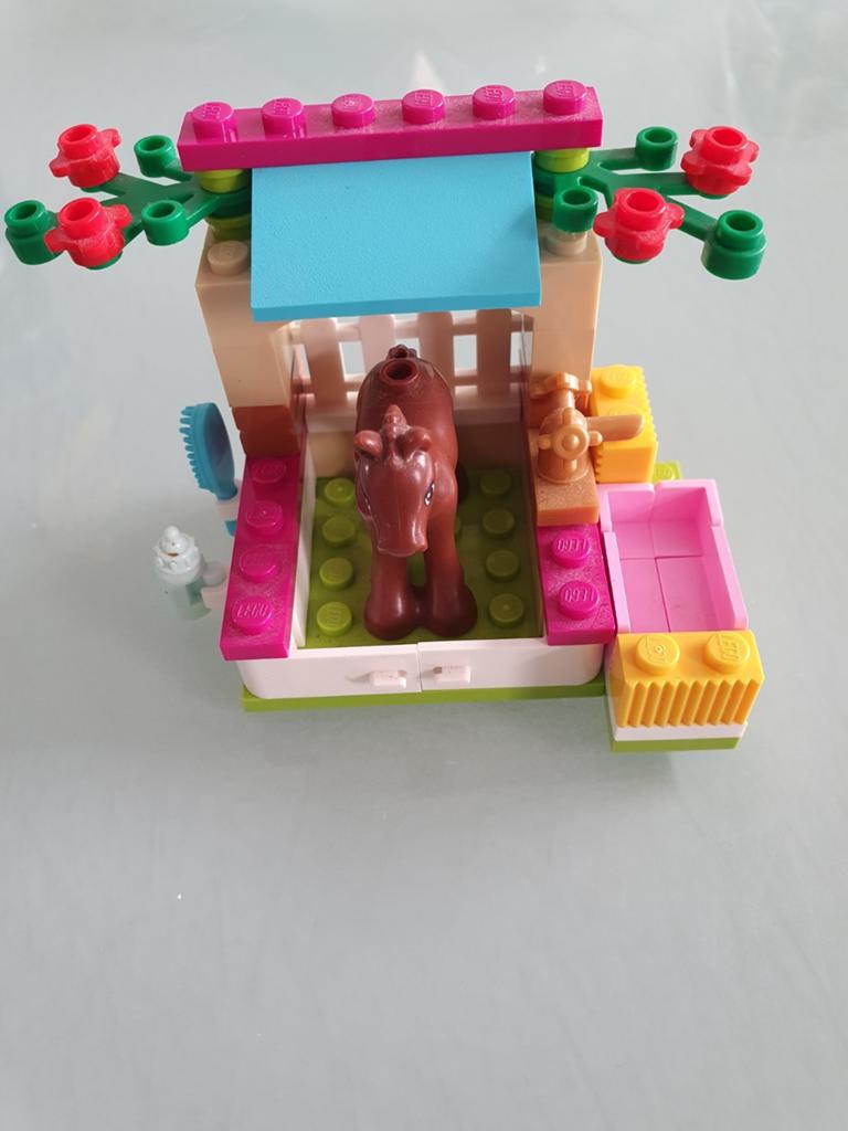 Lego Friends Paardenstal 41089 met paard en accessoires, Lego, Friends, Ophalen of Verzenden, Zo goed als nieuw