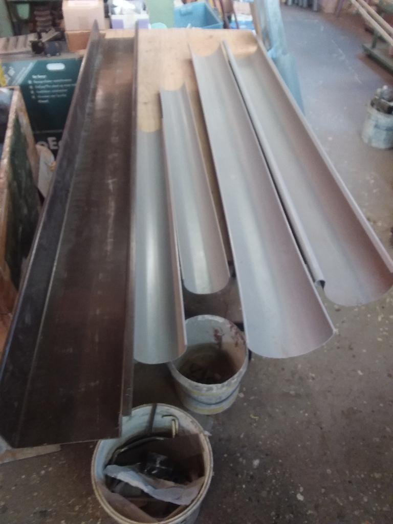 Restpartij dakgoot, buis, hulpstukken. Zink en pvc., Ophalen, Overige materialen, Nieuw, Minder dan 2 meter