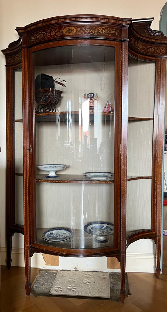 Antieke Engelse Vitrinekast Ingelegd Hout. Gebogen Glas, Antiek en Kunst, Antiek | Meubels | Kasten, Ophalen