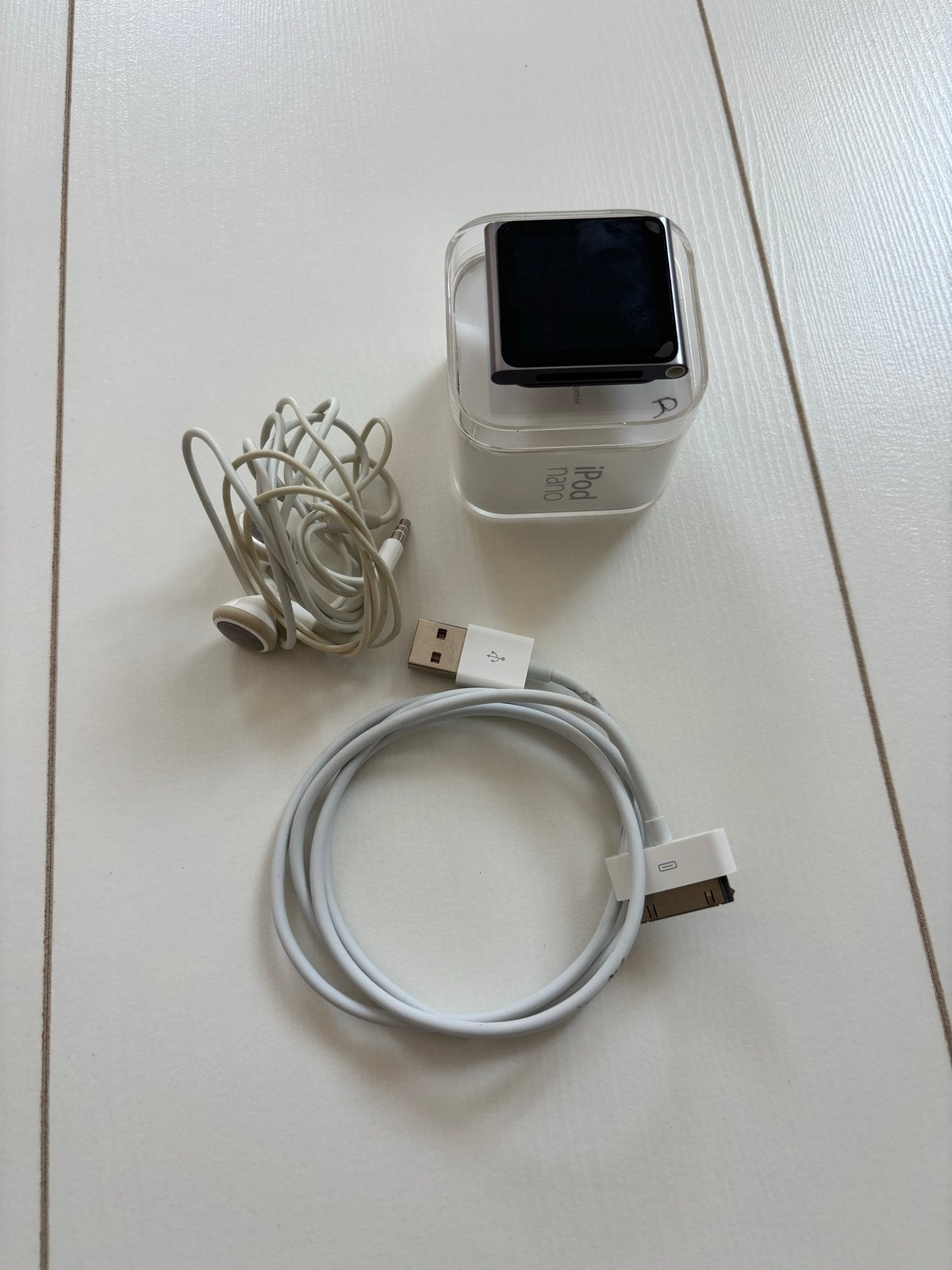 iPod Nano in zeer goede staat met accessoires (m2458284879) — Mp3 ...