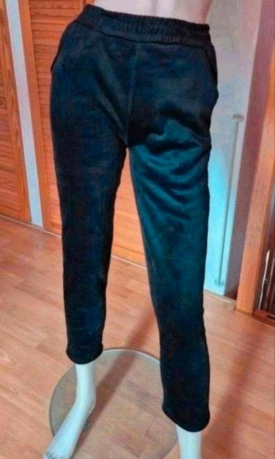 Nieuwe warme broek met teddy voering maat XS/S. Ribstof., Zwart, Nieuw, Ophalen of Verzenden, Maat 36 (S)