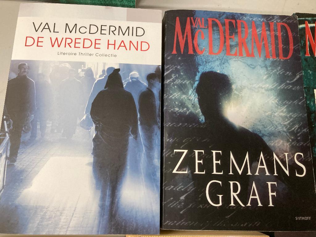 T.K. nog 8 boeken van Val McDermid Zie actuele lijst, Ophalen of Verzenden, Gelezen, Val McDermid, Wereld overig