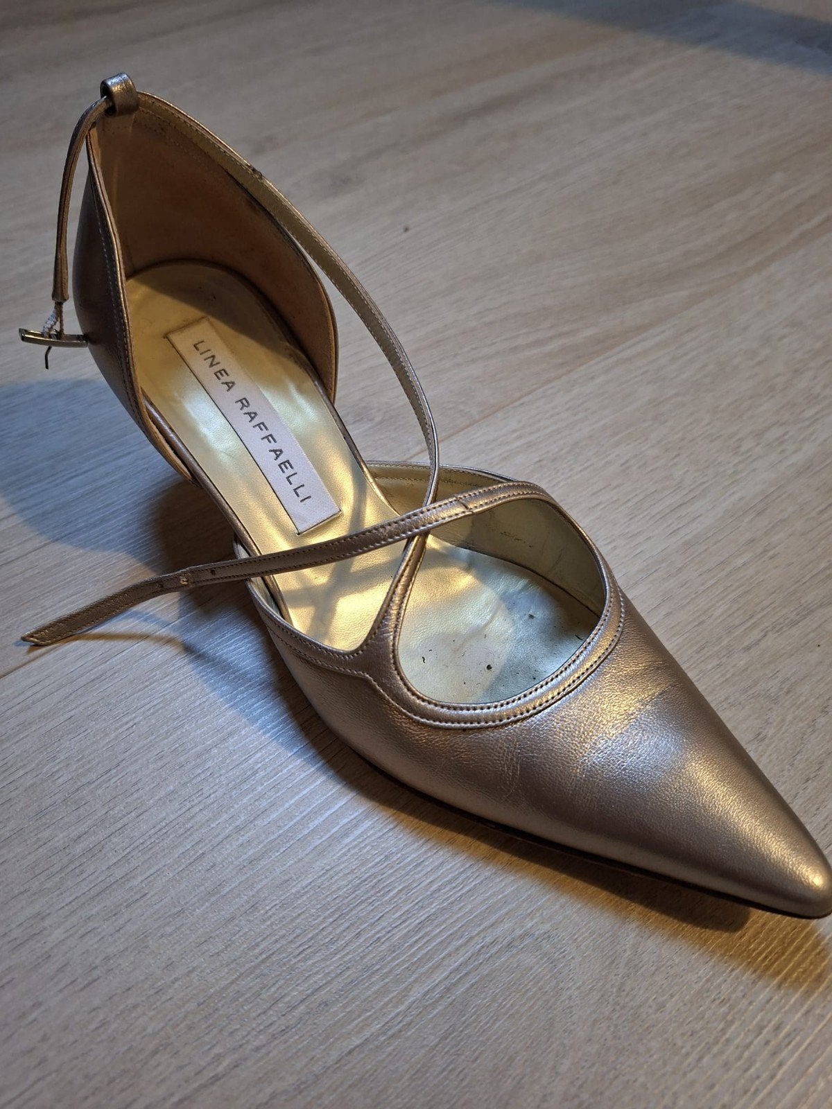 zgan Linea Raffaelli pumps maat 37.5 goud/vanille kleur, Kleding | Dames, Overige kleuren, Schoenen, Ophalen of Verzenden, Linea Raffaelli