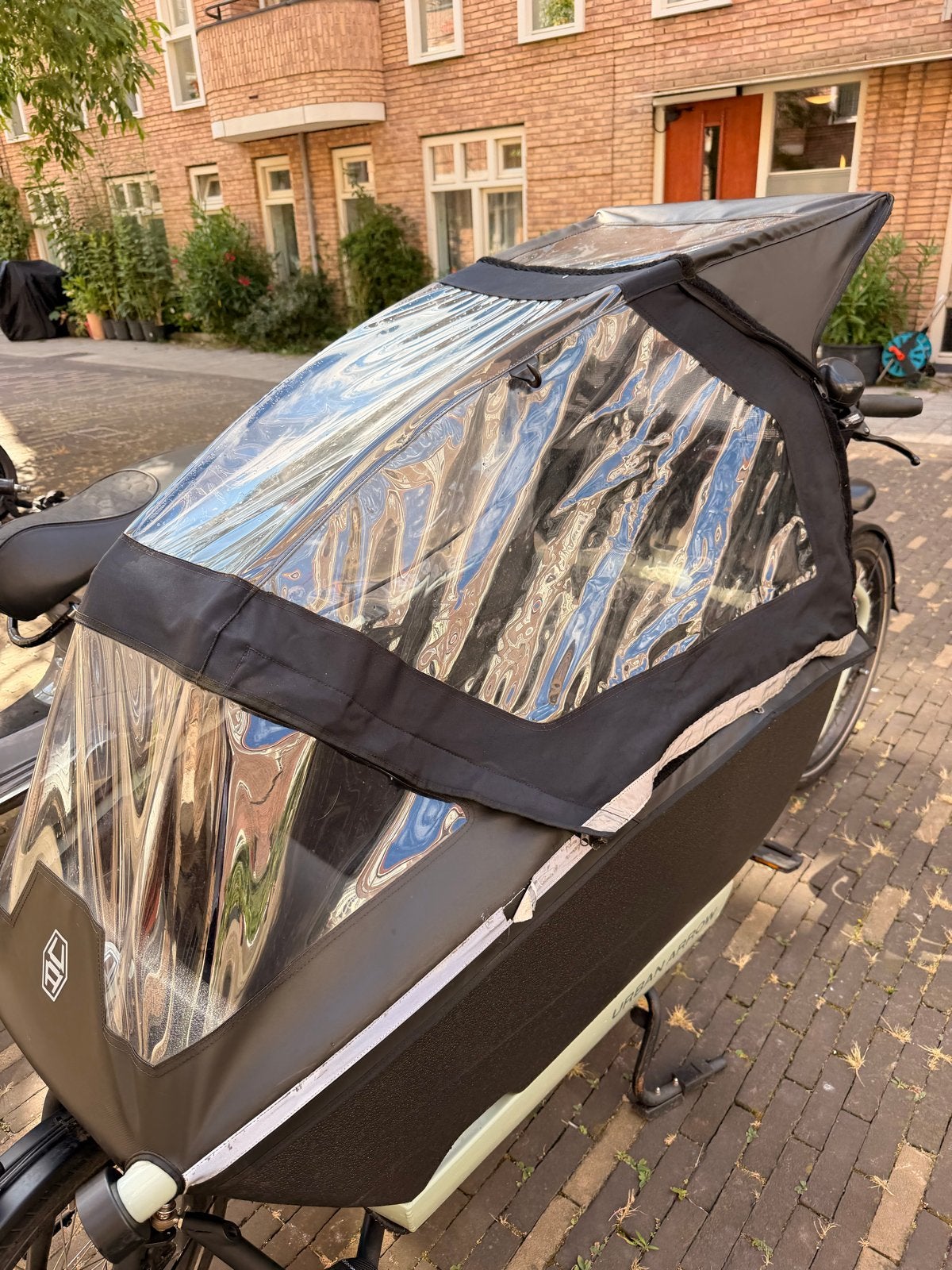Bakfiets huif met beschadigde rits, maar nog bruikbaar, Ophalen, Gebruikt, 4 kinderen of meer, Huif