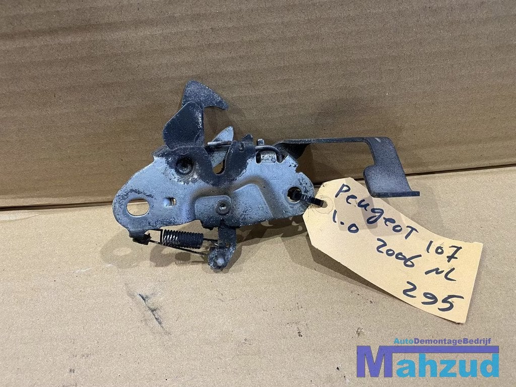 PEUGEOT 107 C1 AYGO Slot motorkap mechaniek 2005-2014, Taurusavenue 1
2132 LS  Hoofddorp, NL, Gebruikt, Contact.group@renault.com