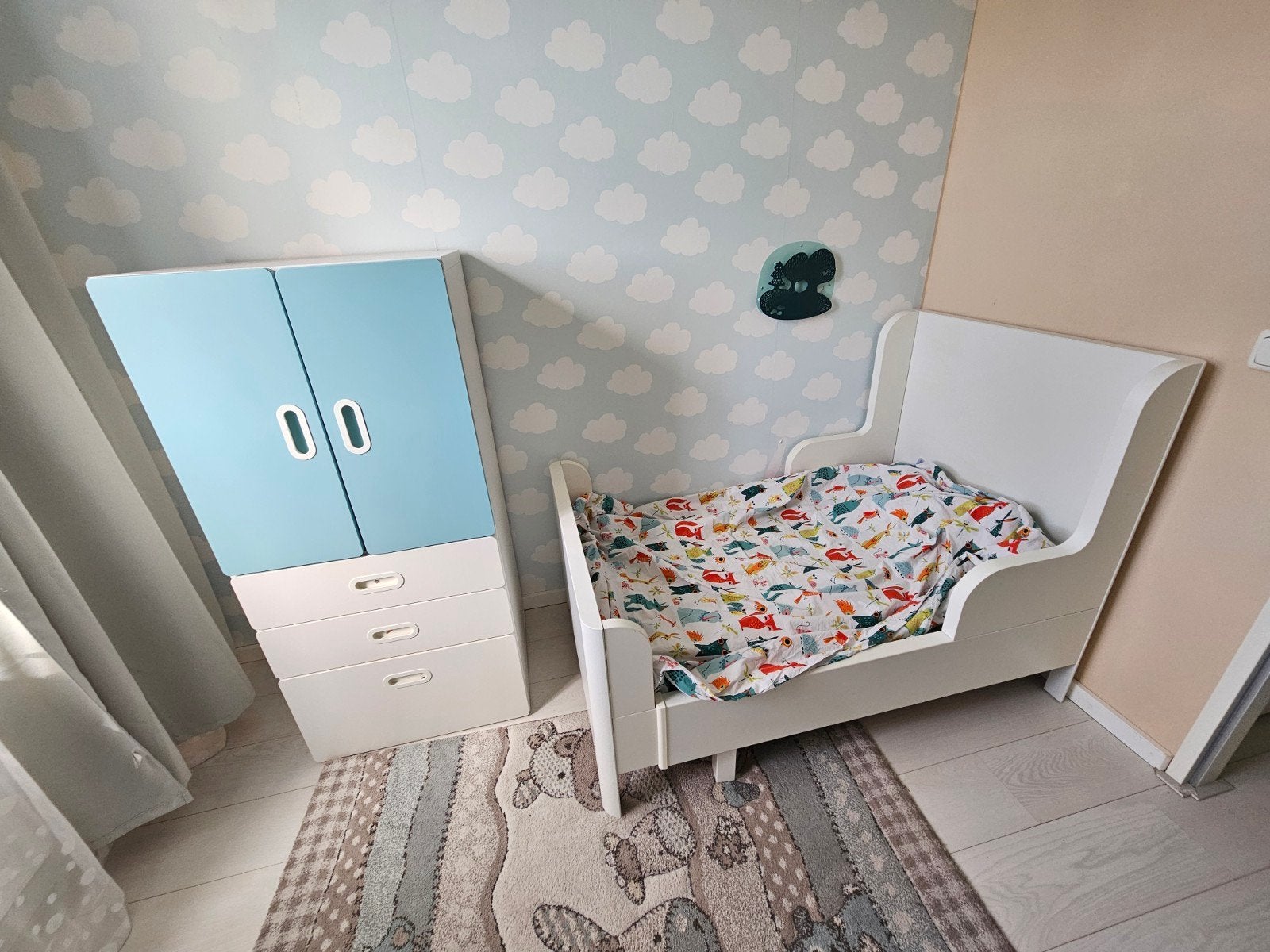 Kinderkamer met IKEA Busunge meegroeibed, Gebruikt, 70 tot 85 cm, 180 cm of meer, Ophalen