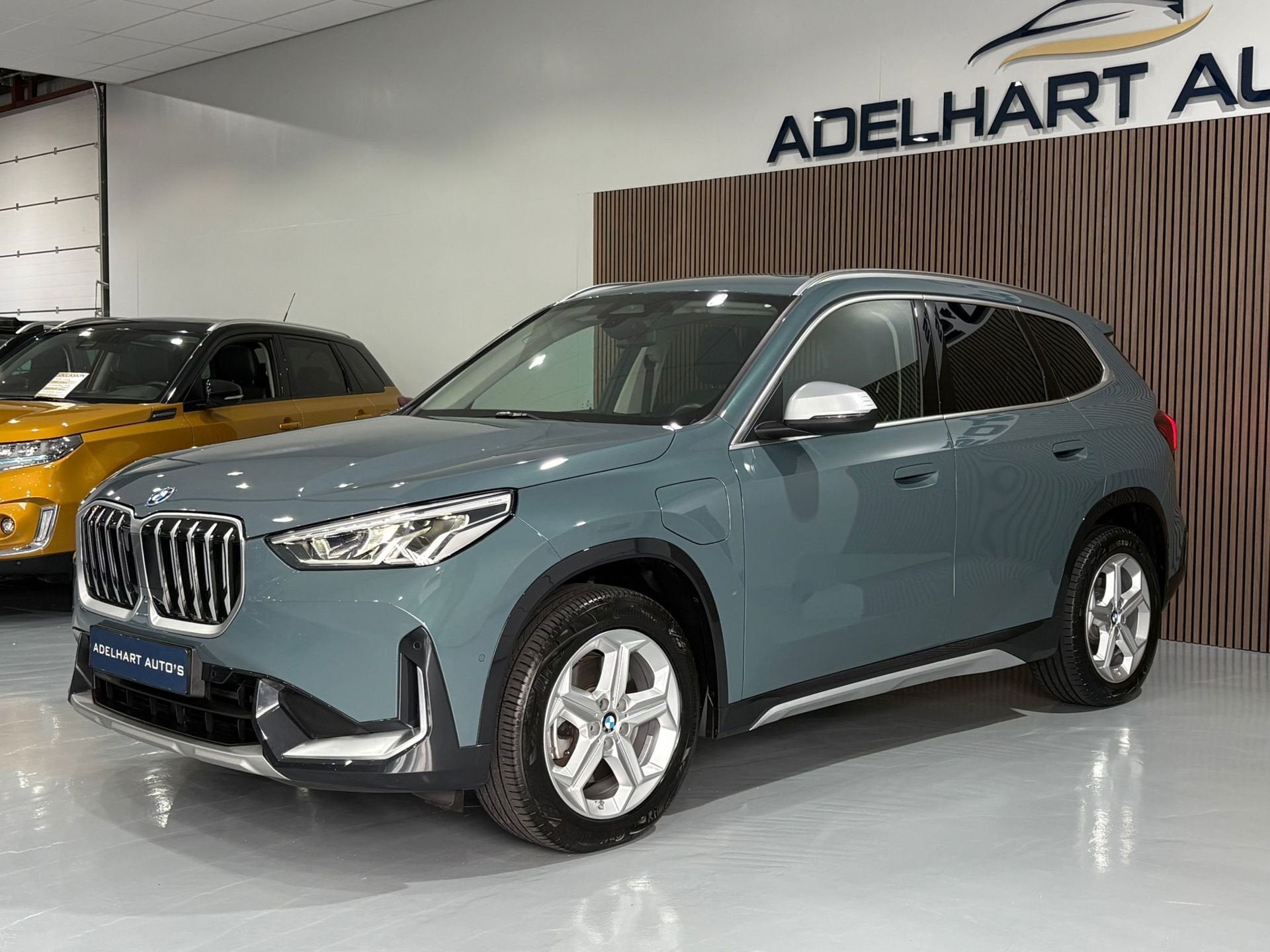 BMW X1 XDrive30e X Line 326 PK / Lederen interieur / Navigat, Gebruikt, Zwart, Blauw, Bedrijf