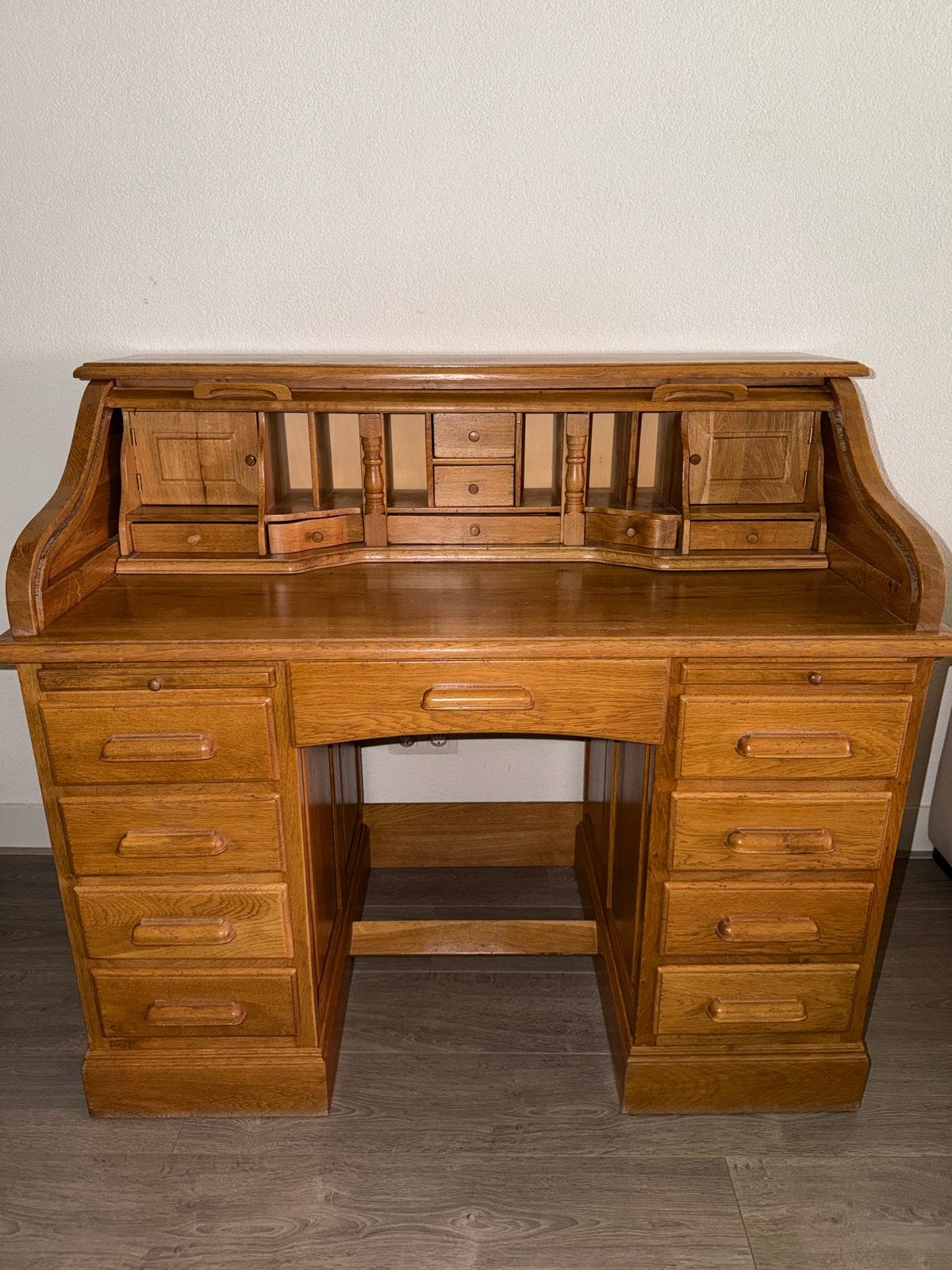 Antiek rolluikbureau van eikenhout, Ophalen