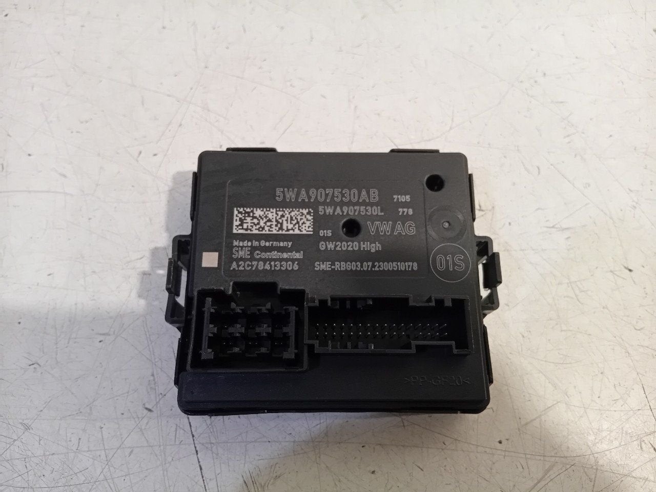 Gateway module Volkswagen Golf, Onderdelen@venauto.nl, Van der Ven Autorecycling B.V., Gebruikt, Ettenseweg 76, 4706 PB Roosendaal, The Netherlands