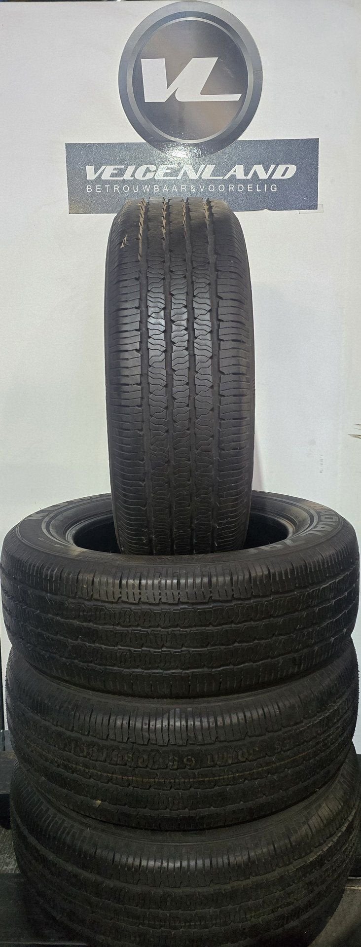 Kumho Radial 798  235-60-17  2356017  235/60R17, Auto-onderdelen, Banden en Velgen, Gebruikt, -, -, 17 inch