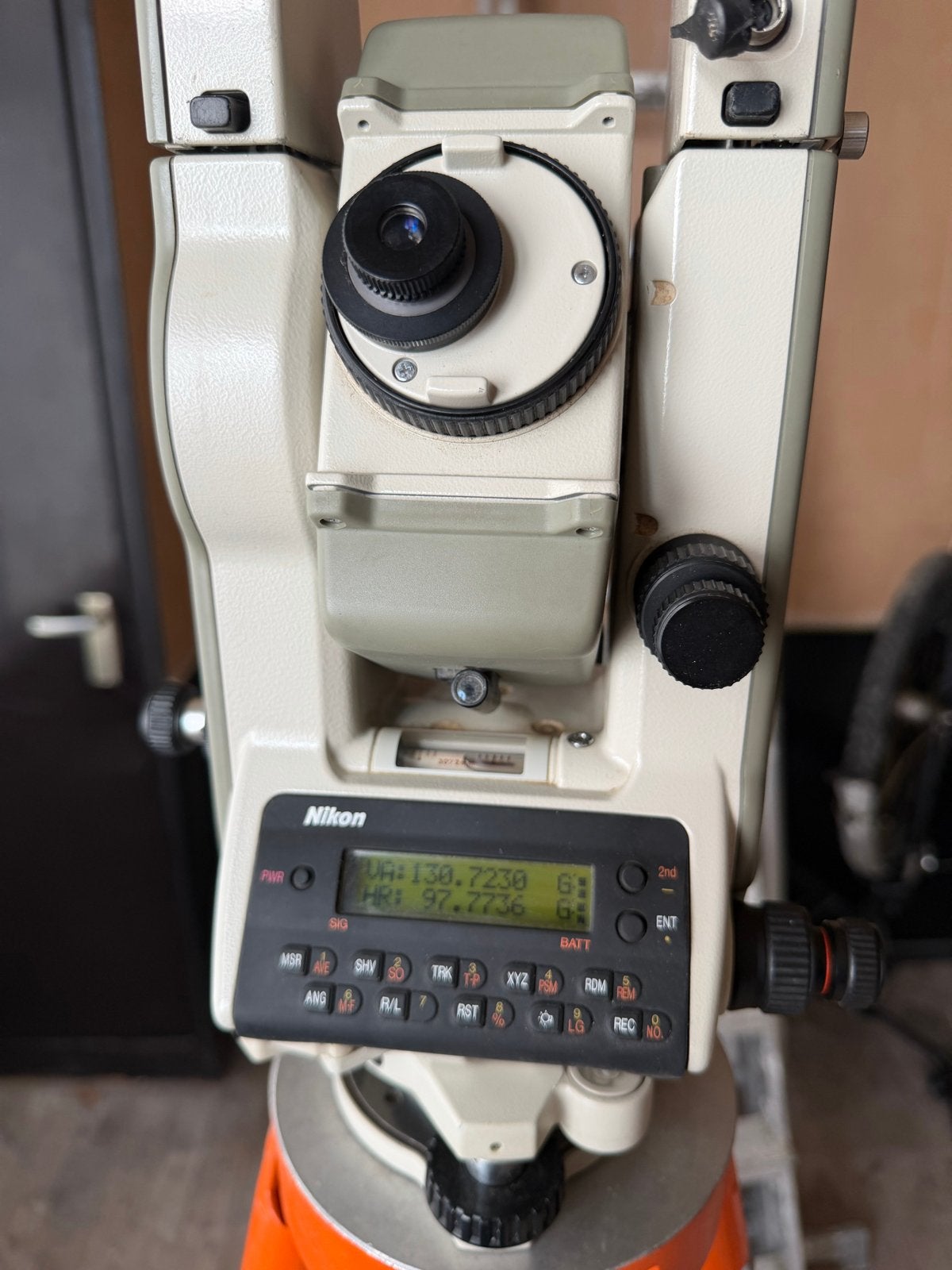 Nikon DTM-A10LG Total Station - Landmeetkundig instrument, Doe-het-zelf en Verbouw, Meetapparatuur, Ophalen, Gebruikt, Overige meters