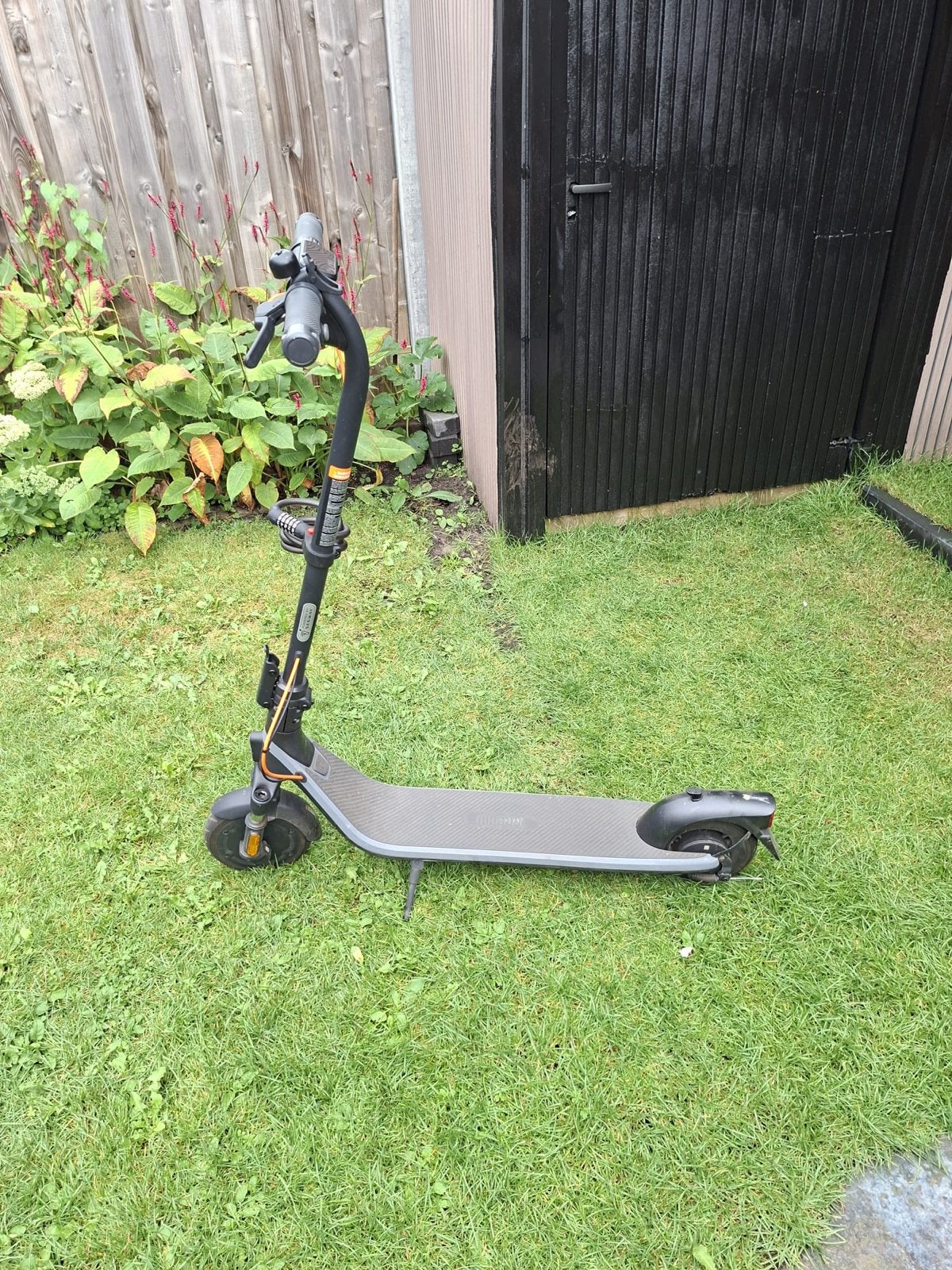 Ninebot elektrische step - Zo goed als nieuw, Ophalen, Zo goed als nieuw, Elektrische step (E-scooter)