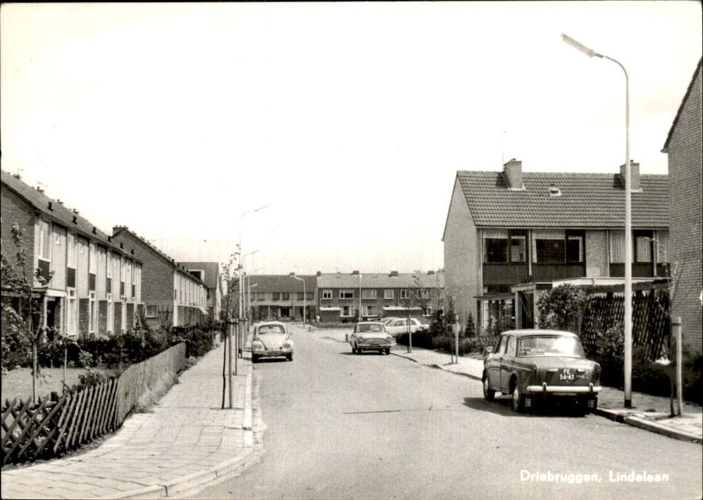 Driebruggen - Lindelaan - Straatzicht, Ophalen of Verzenden, 1960 tot 1980, Ongelopen, Zuid-Holland