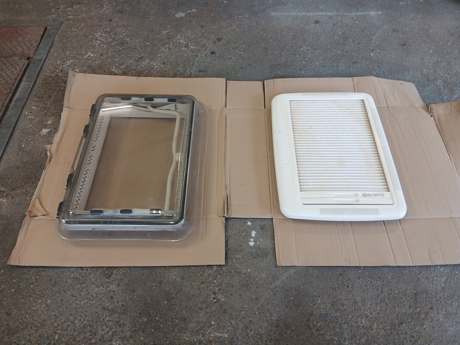 Mini Heki Dakluik 70x50 cm voor Camper/Caravan, Ophalen, Gebruikt