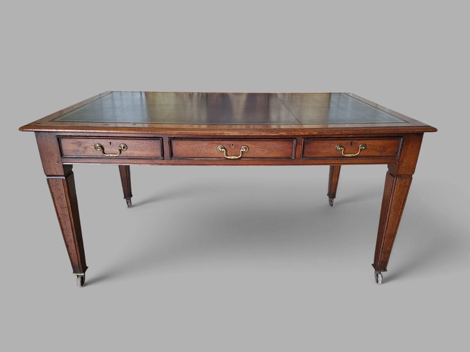 Klassiek Engelse schrijftafel, bureau desk met ingelegd leer, Antiek en Kunst, Ophalen of Verzenden