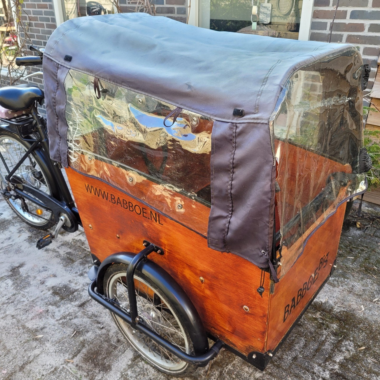 Babboe Big-e bakfiets, Elektrisch, met Huif, 4 kinderen of meer, Gebruikt, Elektrisch, Trommelrem