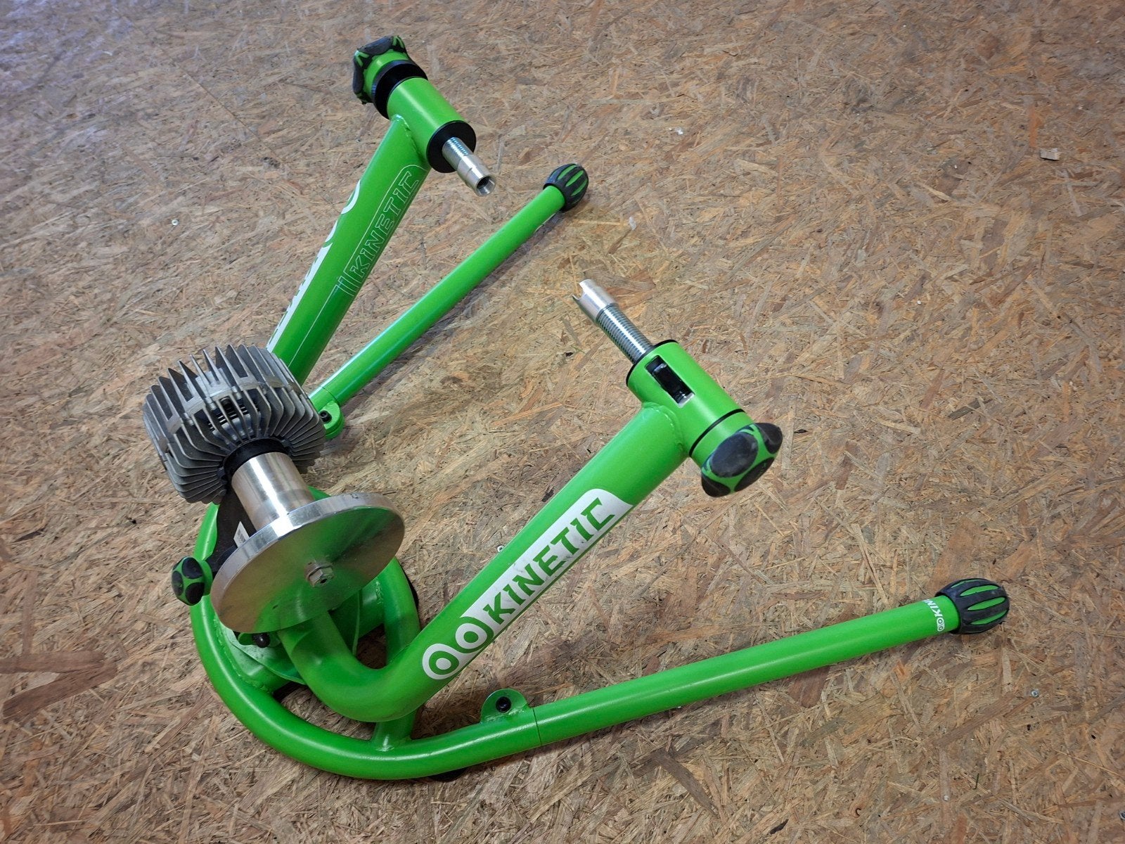 Fietstrainer Kinetic met voorsteun, Sport en Fitness, Ophalen, Kinetic, Overige typen, Zo goed als nieuw