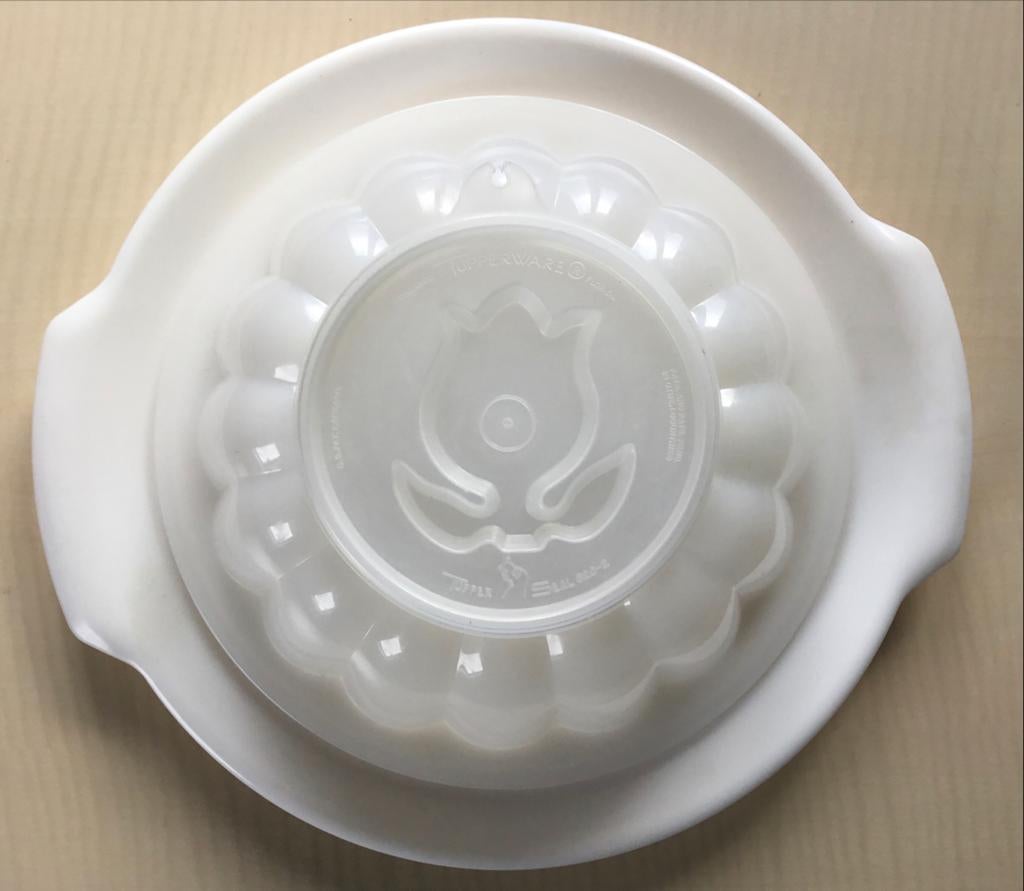 Tupperware puddingvorm met 3 extra dekseltjes, Ophalen of Verzenden