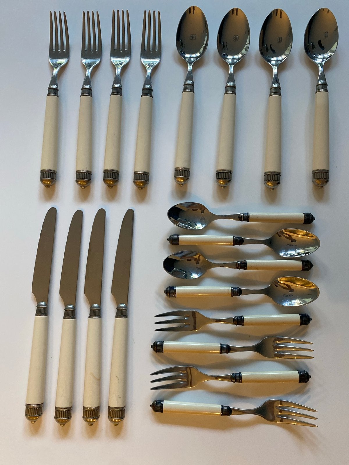 Bugatti Italy Bestekset - 24-delig met crèmekleurige handvat, Ophalen of Verzenden
