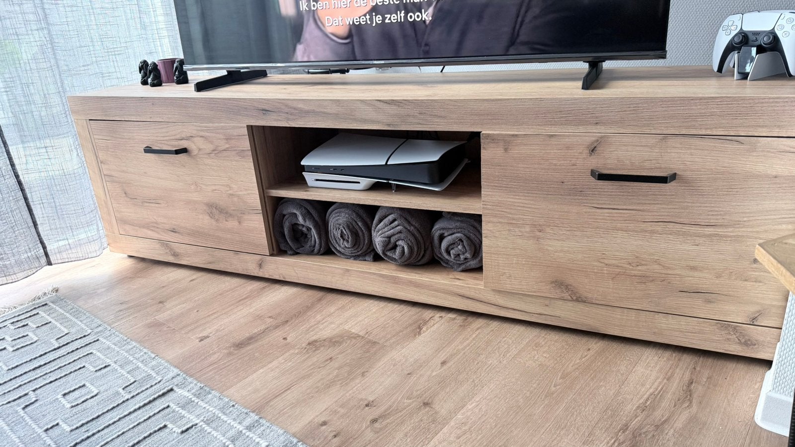 TV meubel / dressoir nieuw, Ophalen, 150 tot 200 cm, Zo goed als nieuw, Minder dan 100 cm